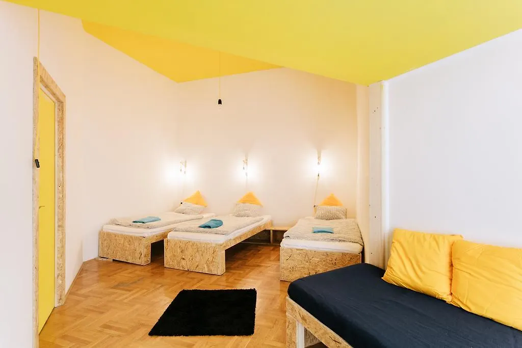 בודפשט Homeplus Hostel